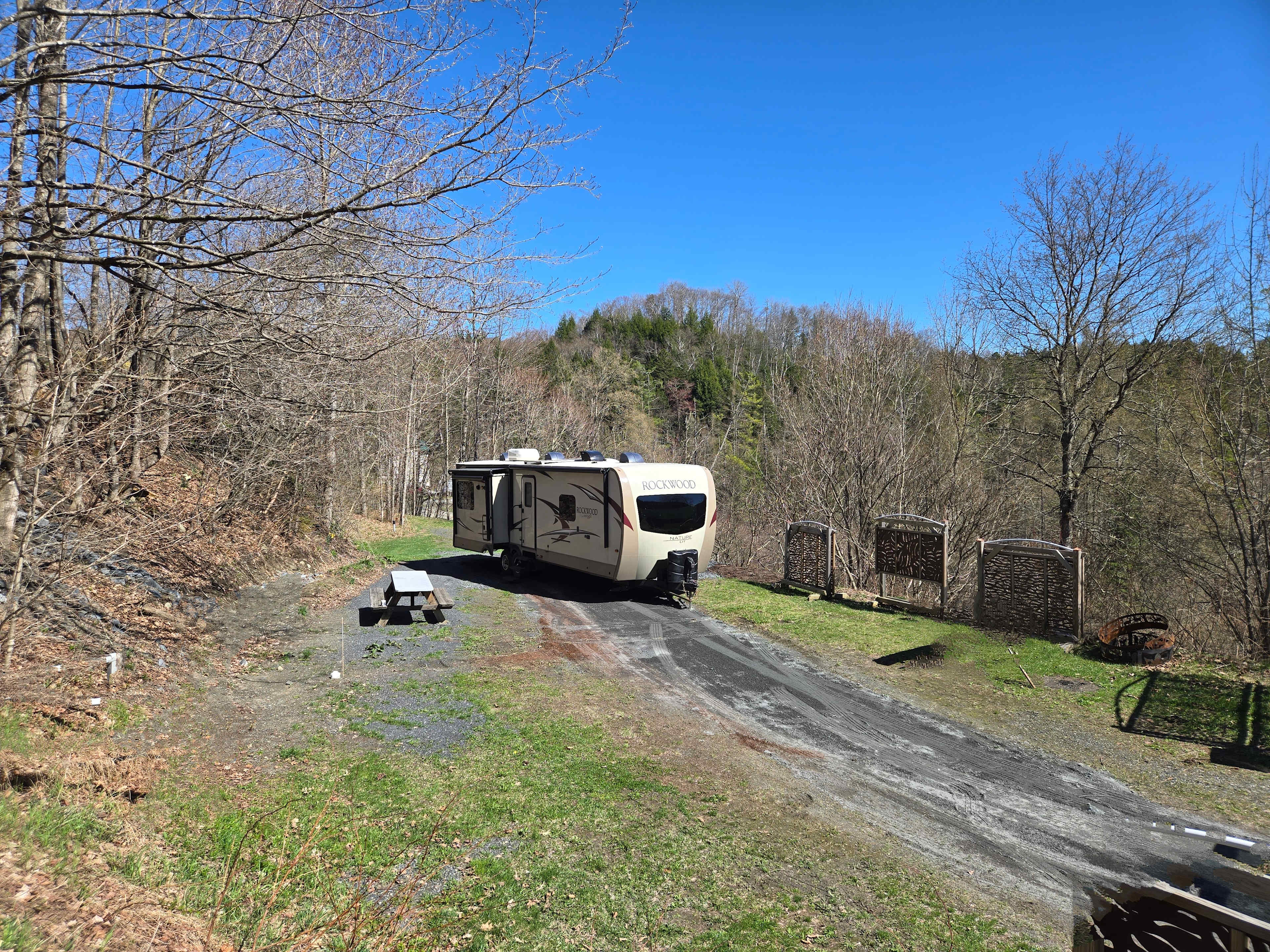 Spacious site with room for sharing with small class B or class A. See extras for cost