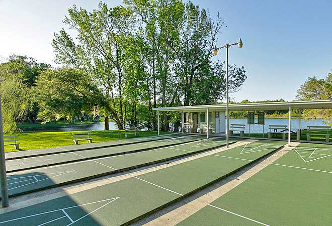 Cloverleaf Forest RV Resort