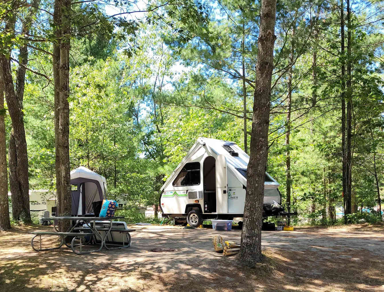 Hill and Hollow Campground