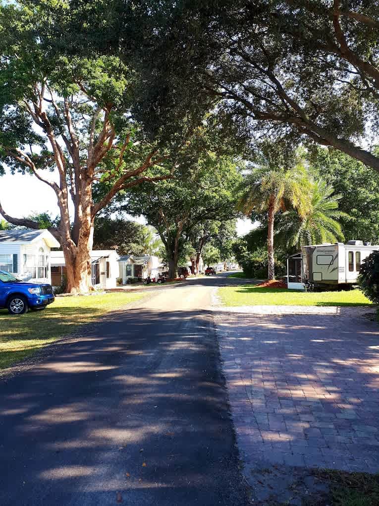 Crooked Hook RV Resort