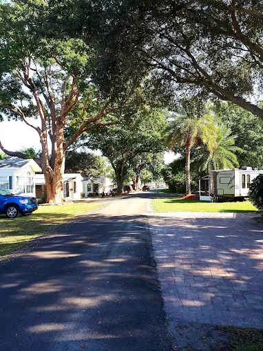 Crooked Hook RV Resort