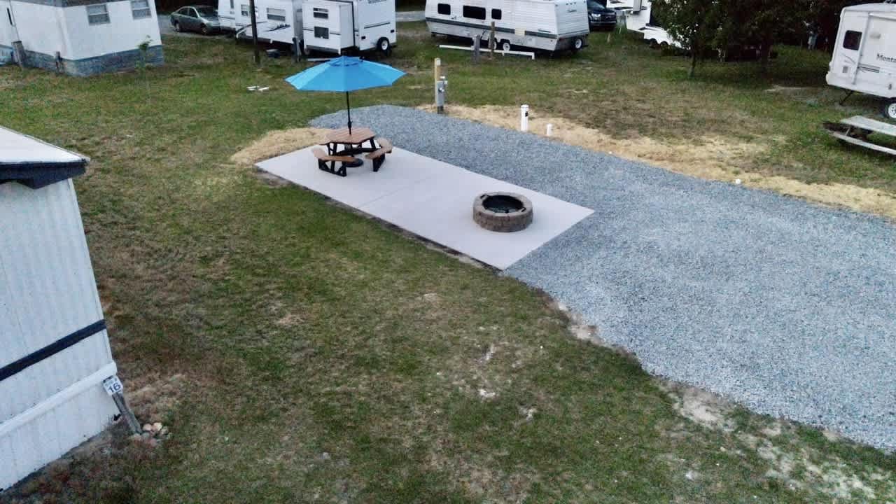 Four Oaks Lodging and RV Resort