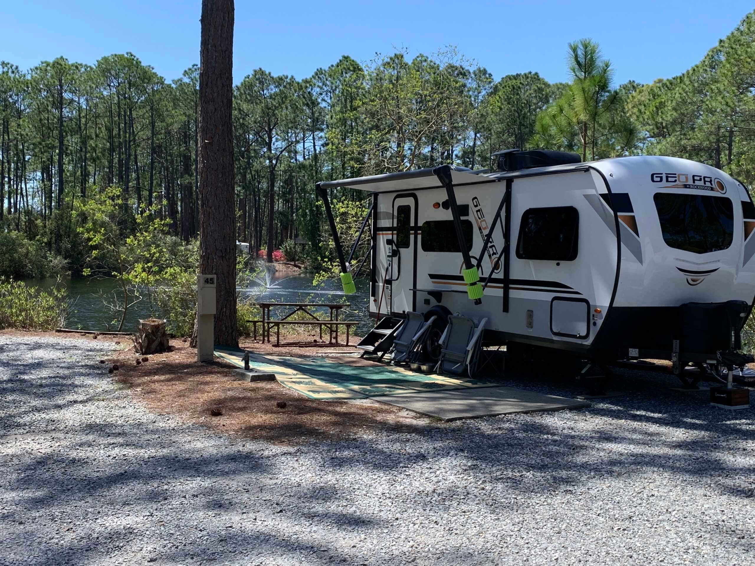 Pineglen Motorcoach and RV Park