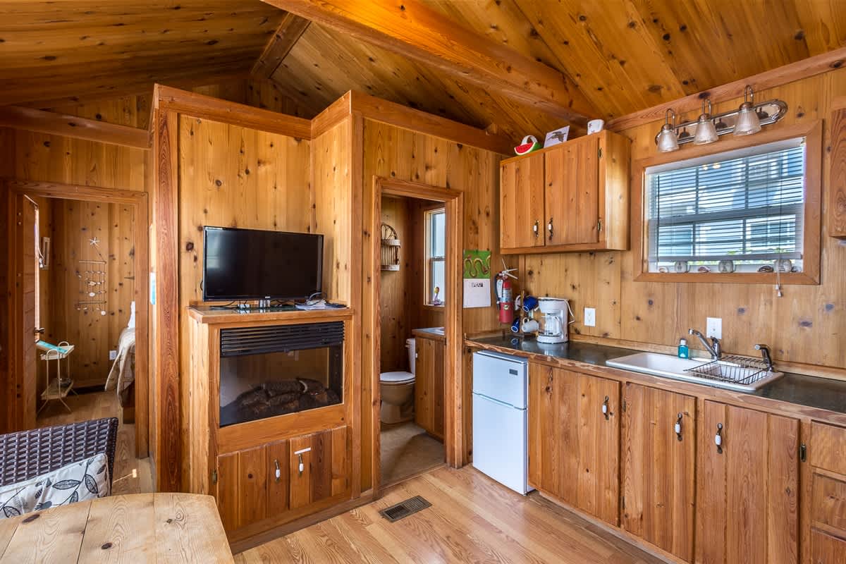 Cozy Cabin 75