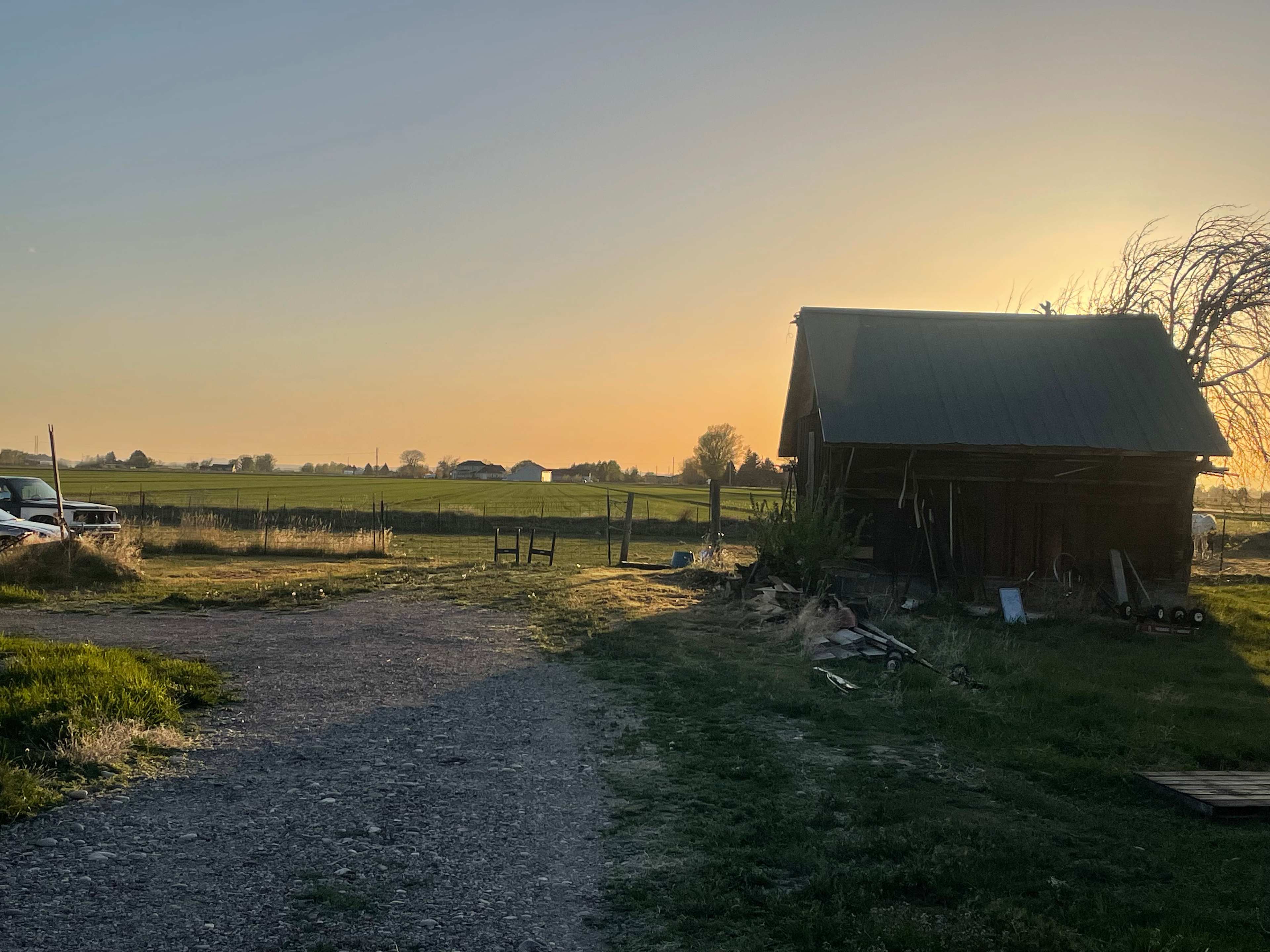 Hobby Farm With Perfect Sunsets
