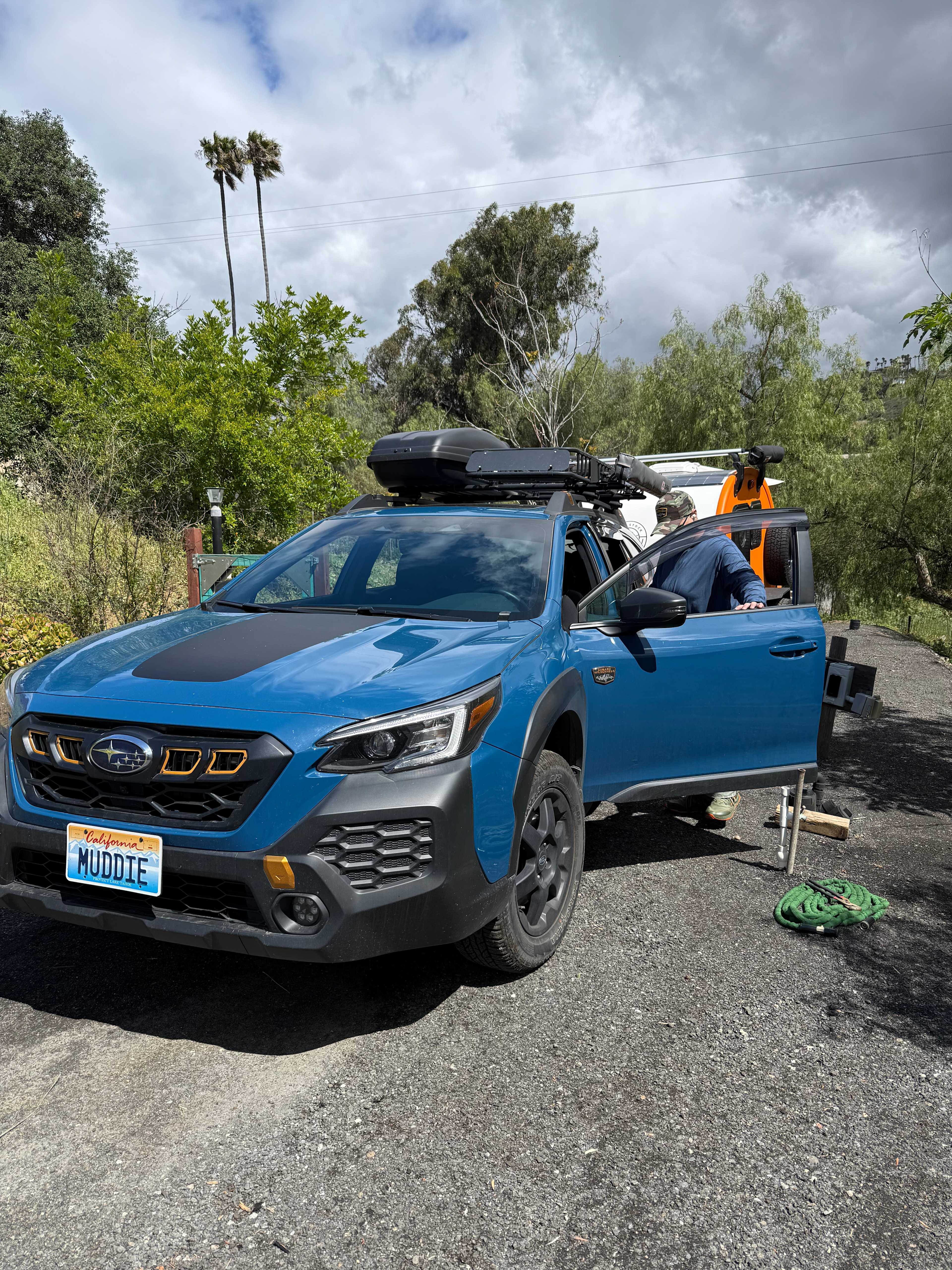 ‘24 Subaru and Bean at campsite (1)
