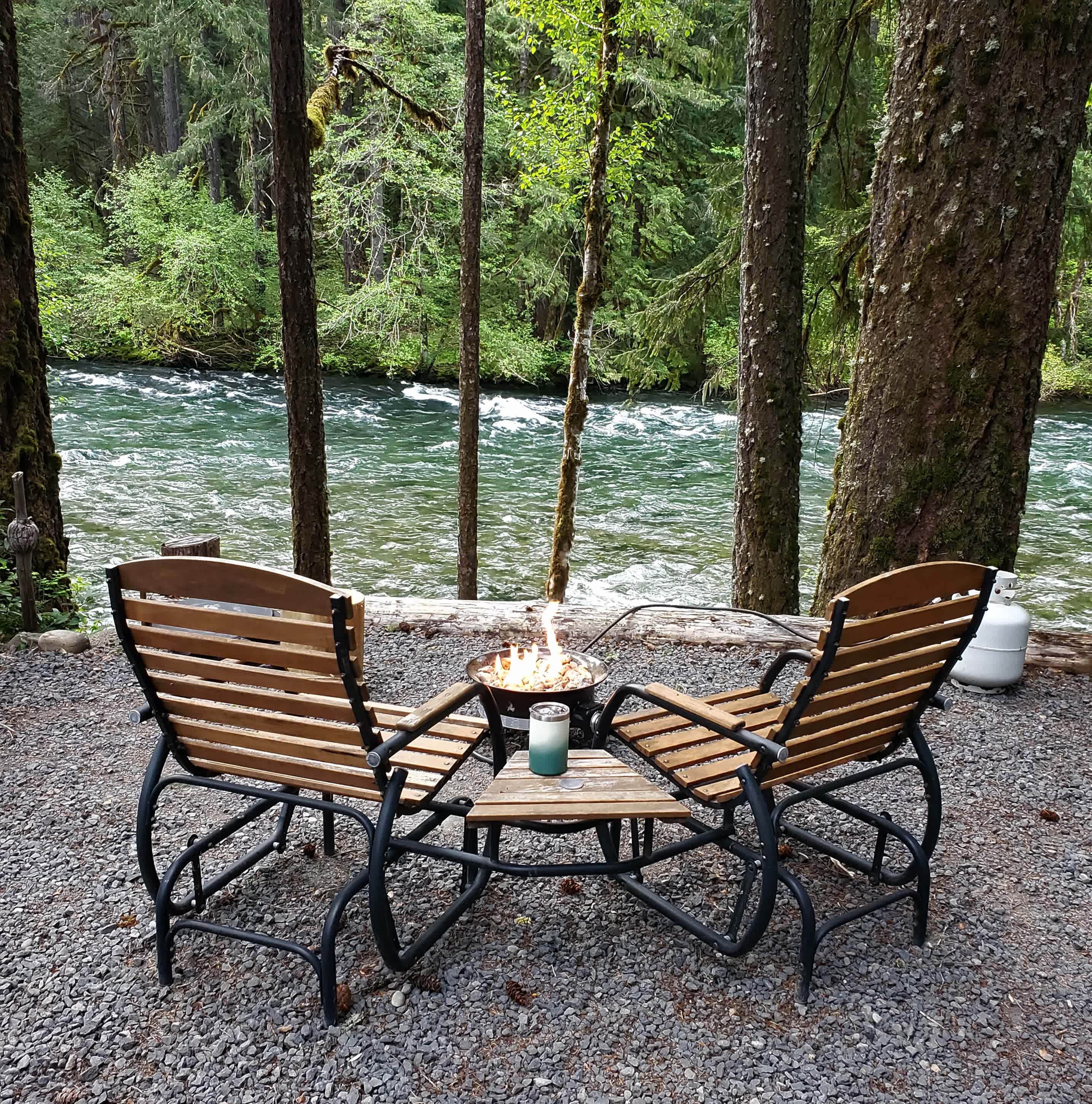 Upriver Paradise -"Private Retreat"