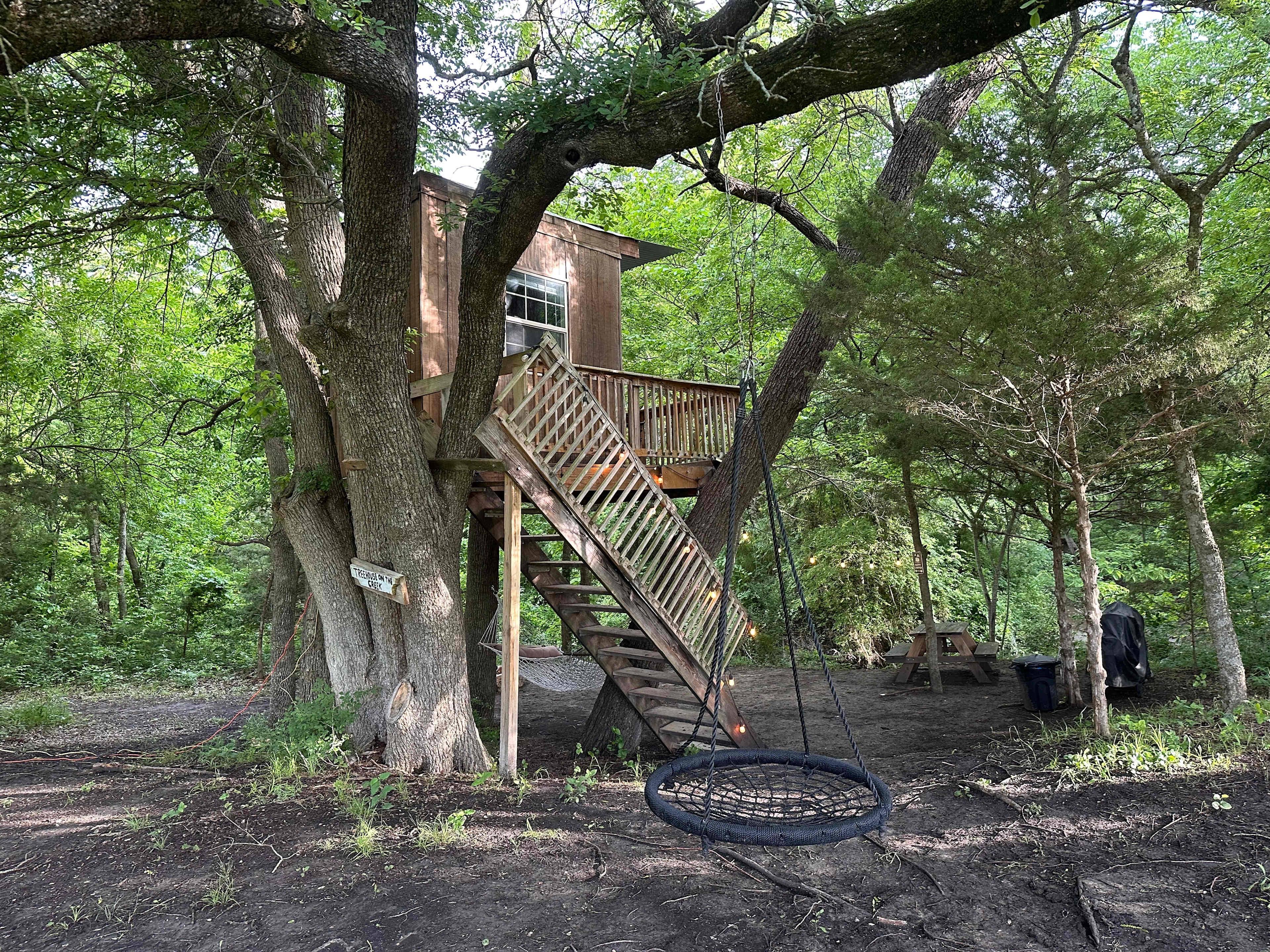 Treehouse on the Creek