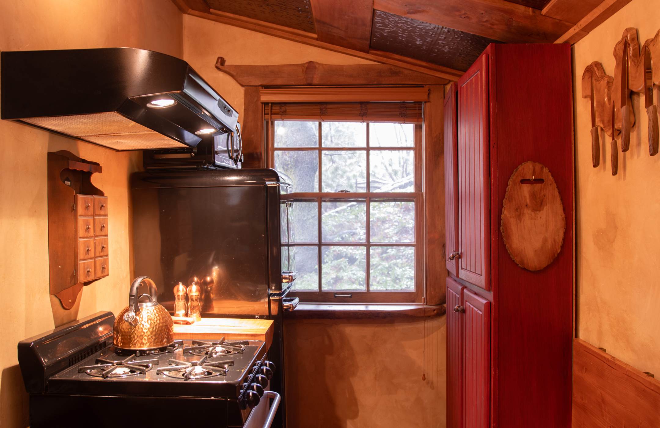 Storybook Nook- secluded cabin!