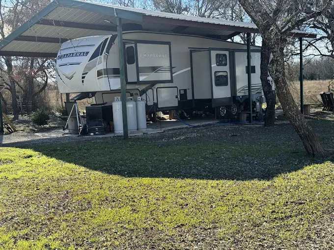 Hooves N Wheels RV Park
