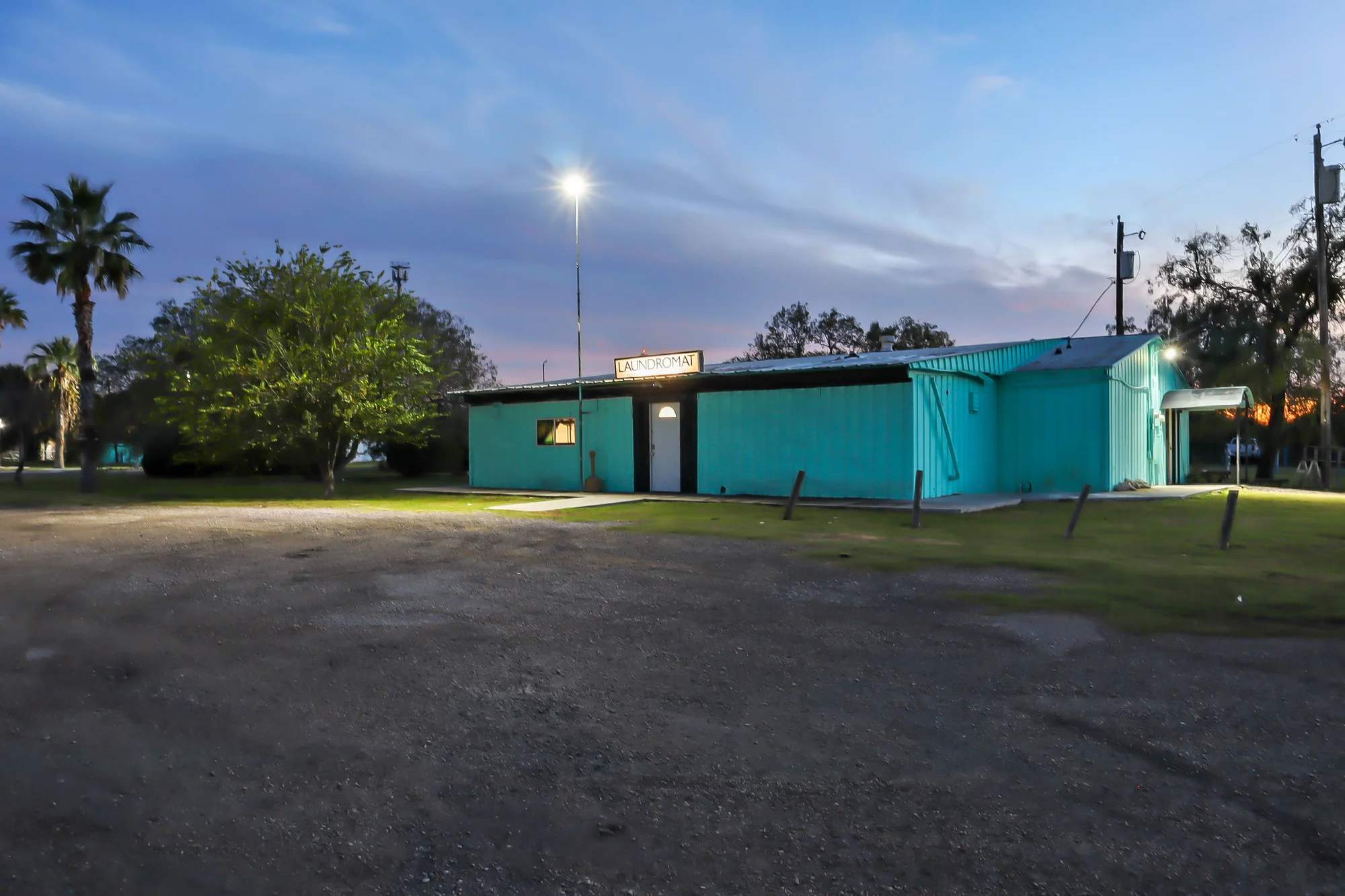 Mathis Motor Inn and RV Park