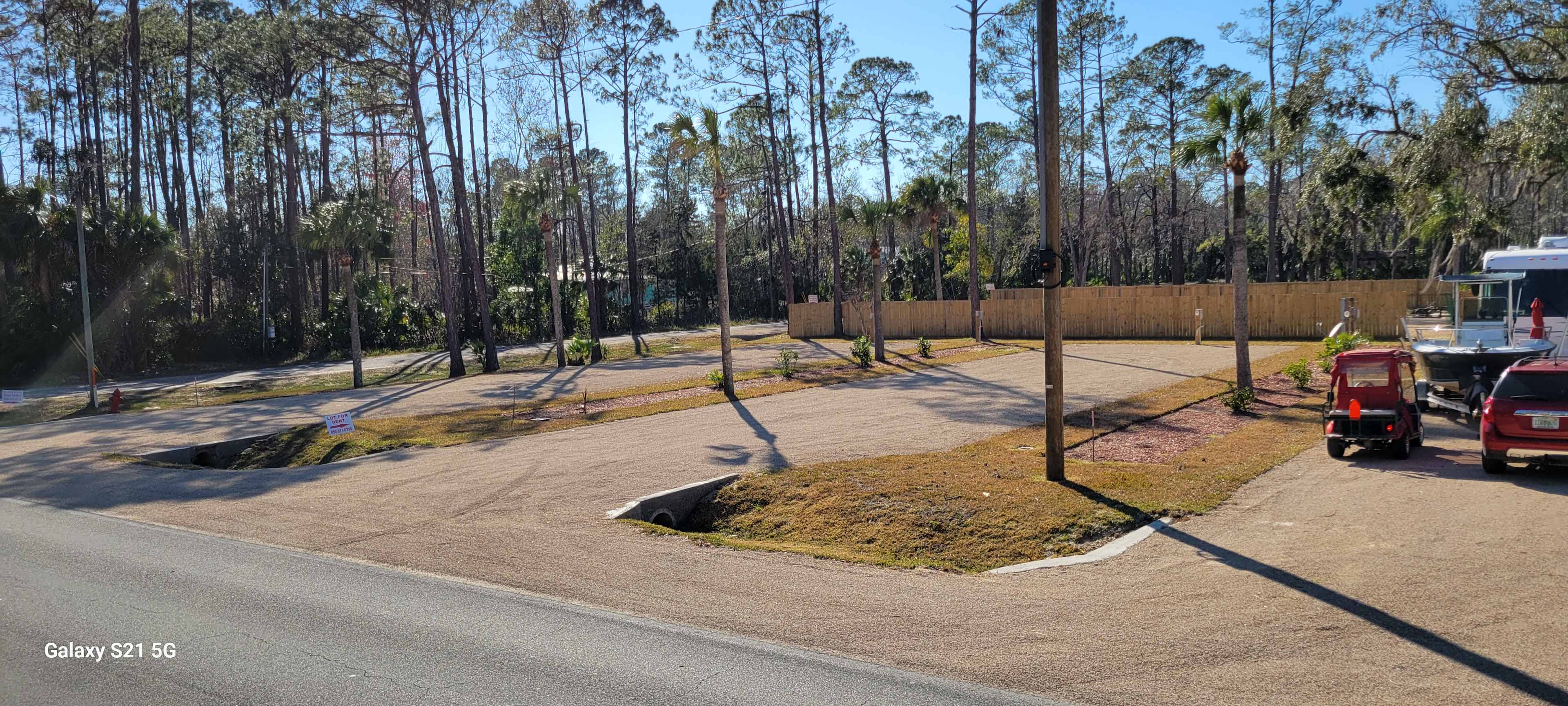 Each pad is large enough for 2 campers or motorhomes and have plenty of room for vehicle and/or boat.