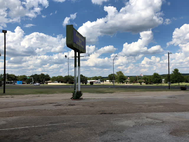 American Inn & RV Park