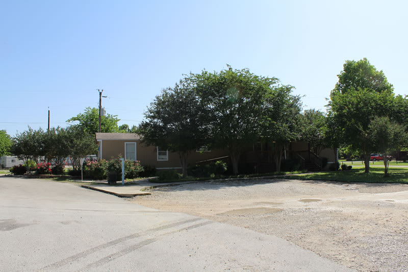 River Shade RV Park