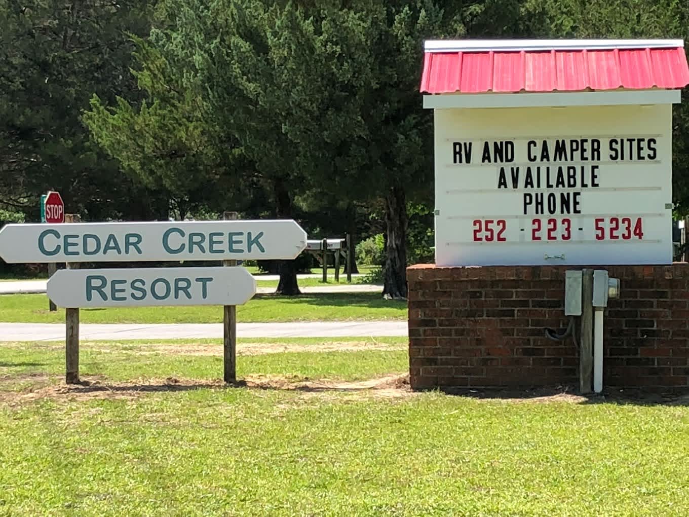 Cedar Creek Resort MHP & RV Sites
