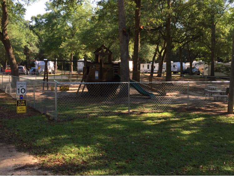 CreekSide RV Park & Campground