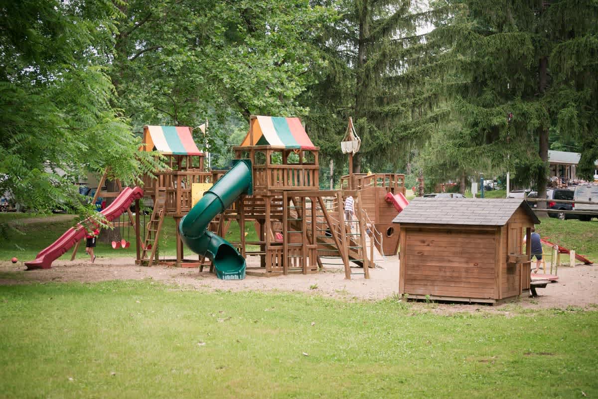 Rustic Knolls Campsites and Cabins