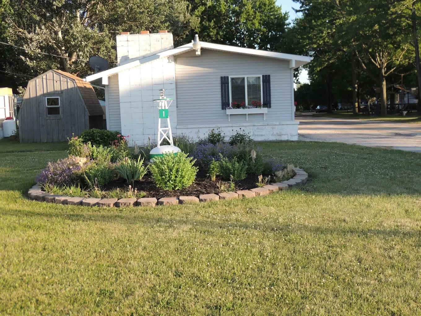 White Caps Motel and RV Park
