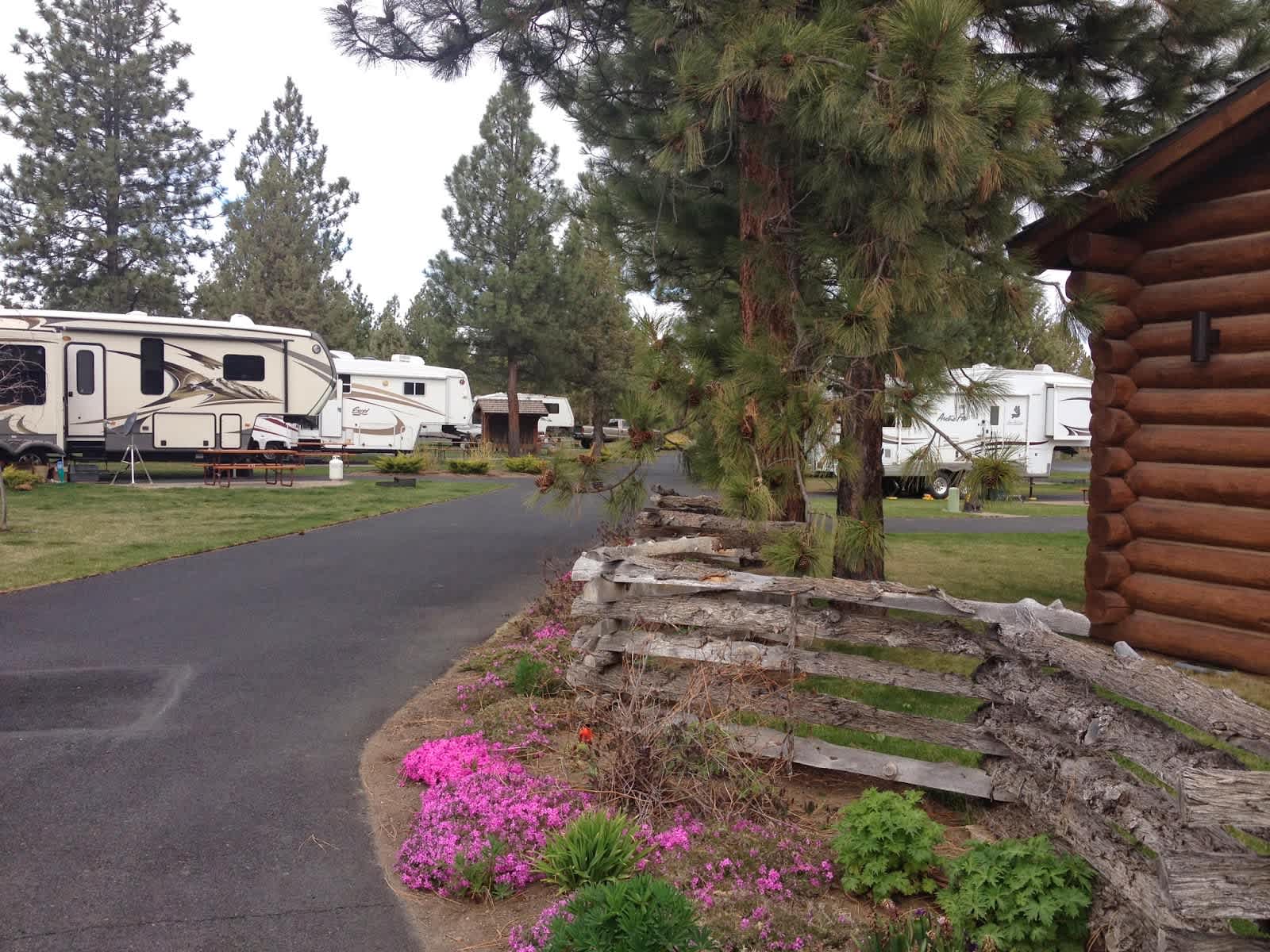 Bend Sisters Garden RV Resort