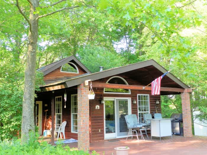 White Thorn Lodge Family Nudist Campground