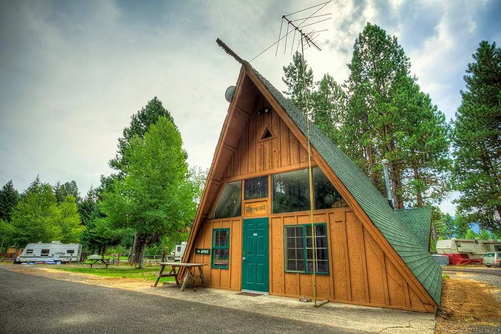 Camp Sherman RV Park & Motel