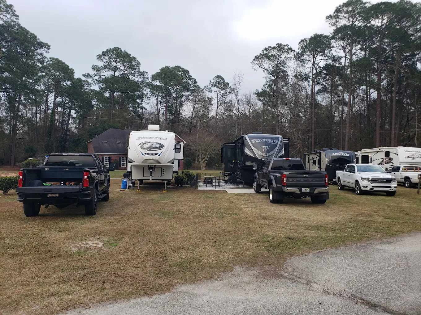 Parkwood RV Park and Cottages