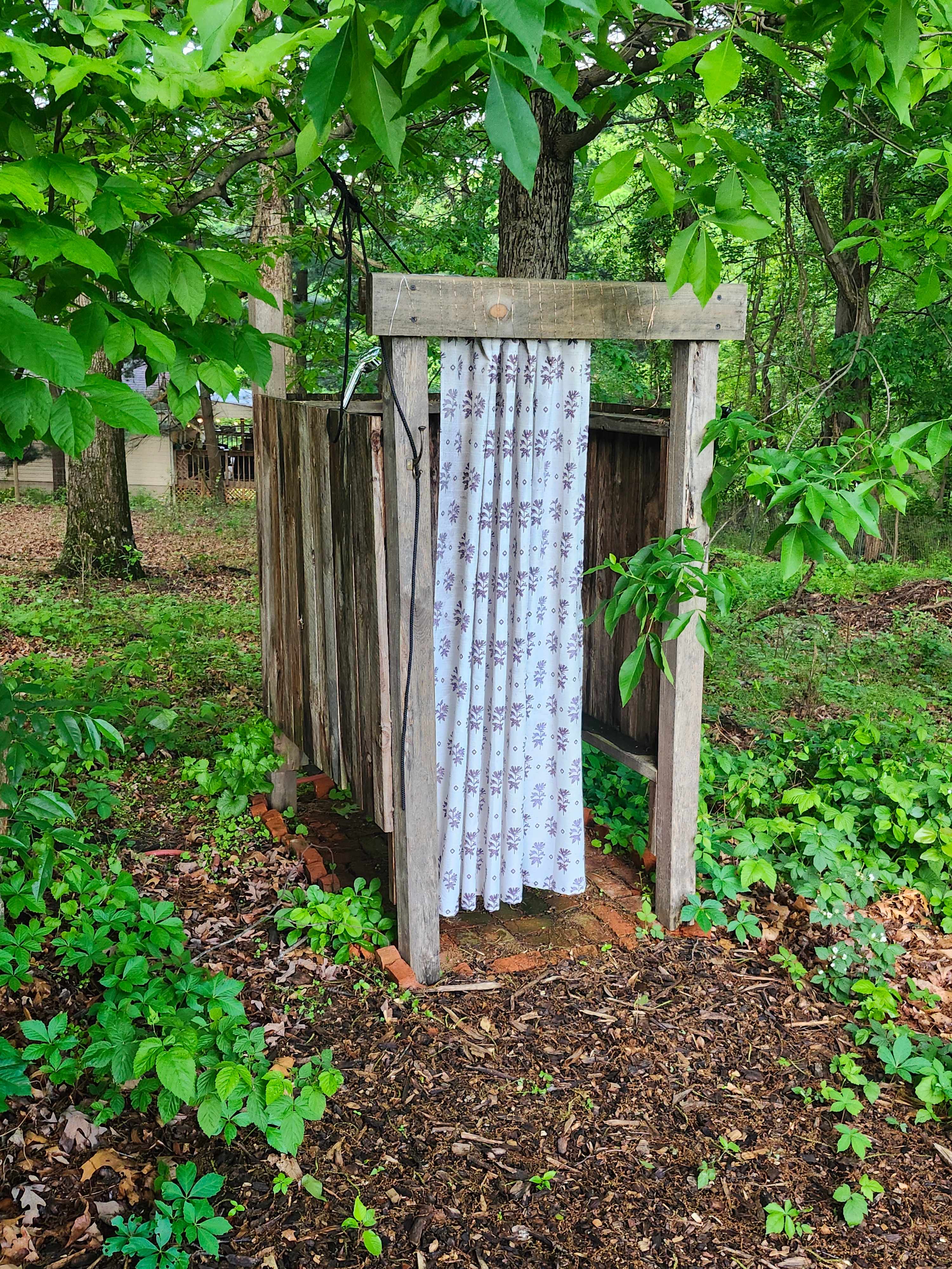 Outdoor shower with heating system
