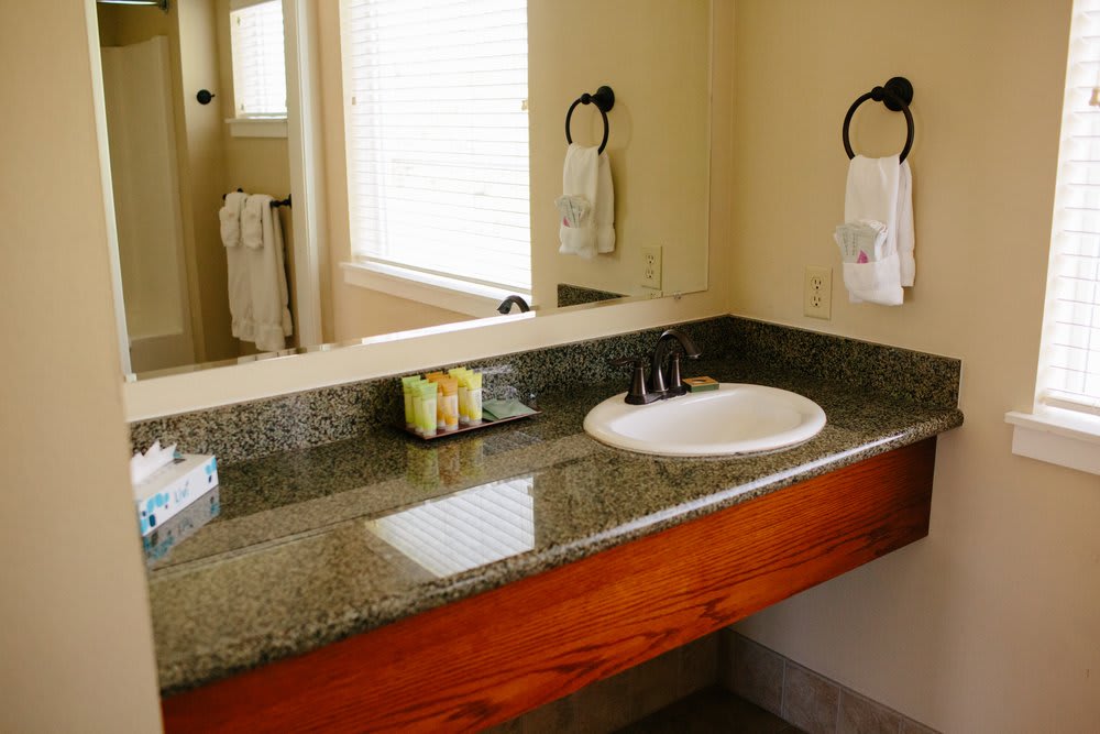 Life Northwest RV and Lodging