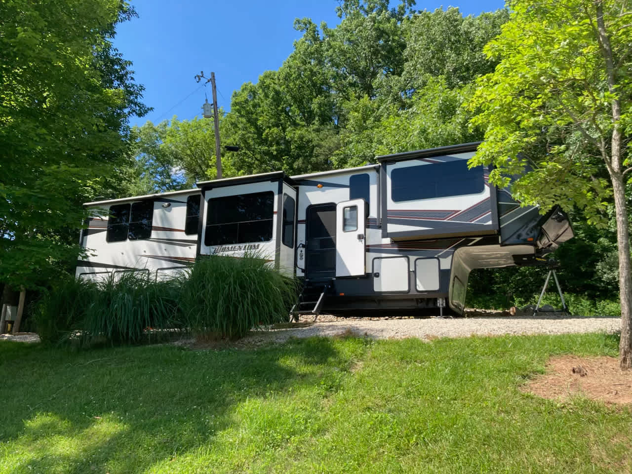 Hillview Hideaway RV Site