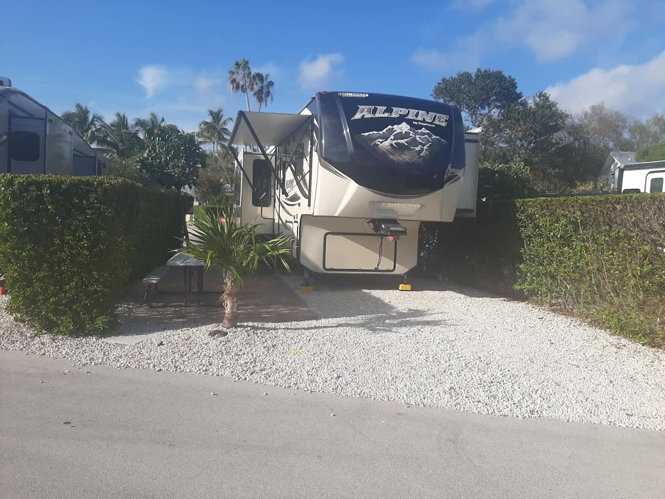 Keys Palms RV Resort