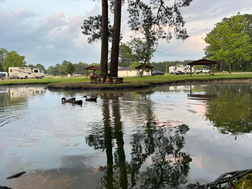 Kamper's Lodge Campground