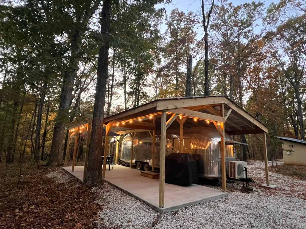 SilverStream Lodging