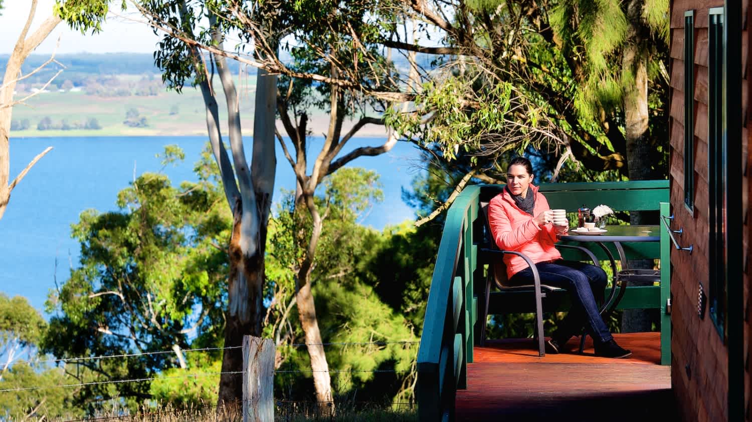 Lakes and Craters Holiday Park