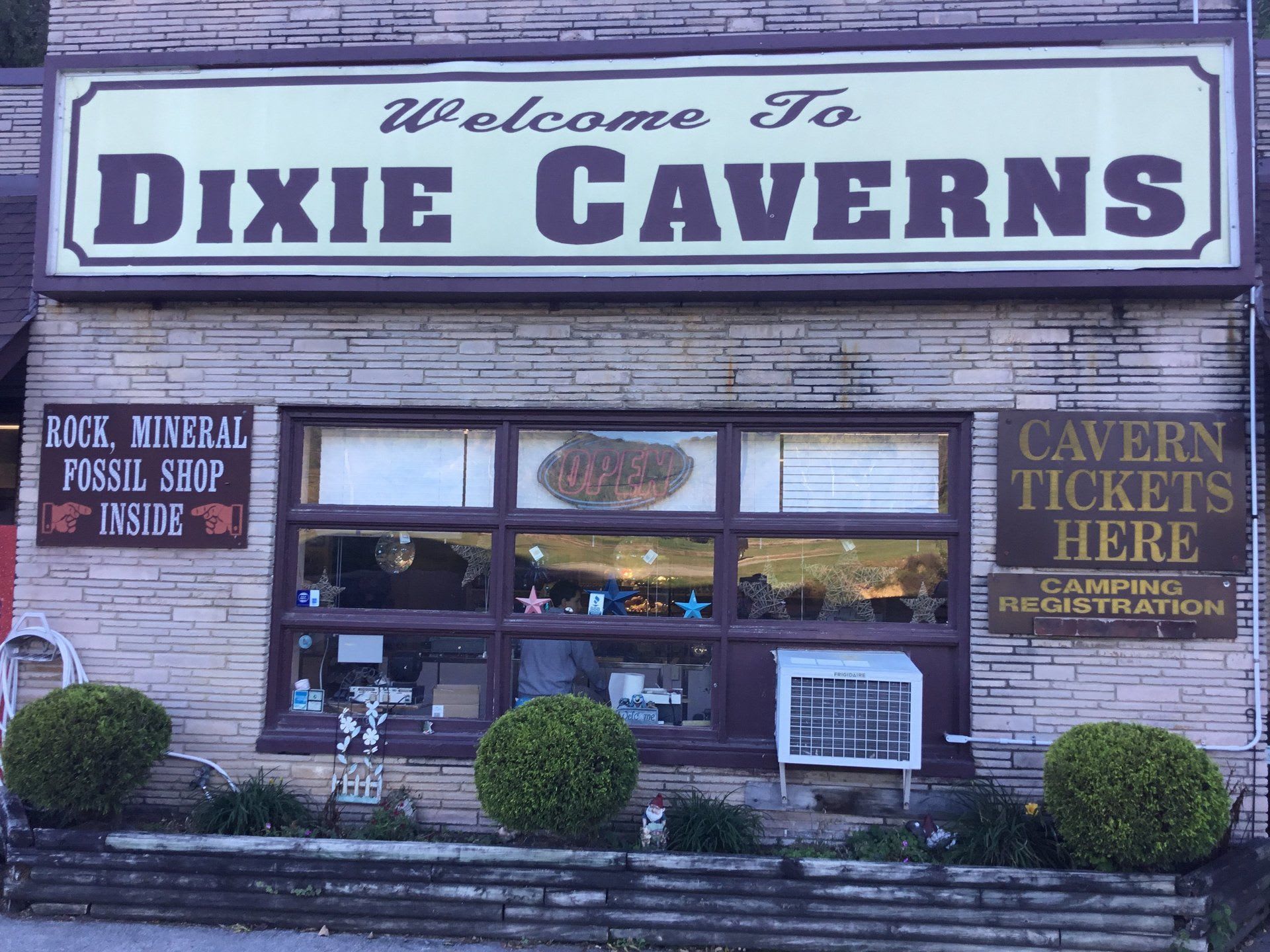 Dixie Caverns