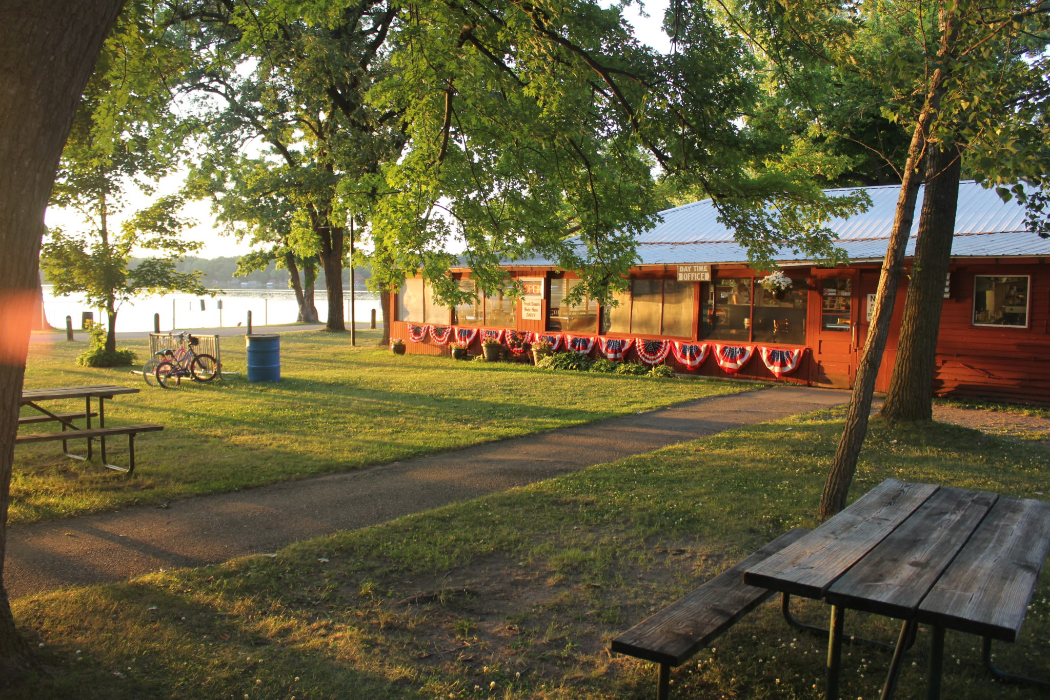 Roberds Lake Resort & Campgrounds