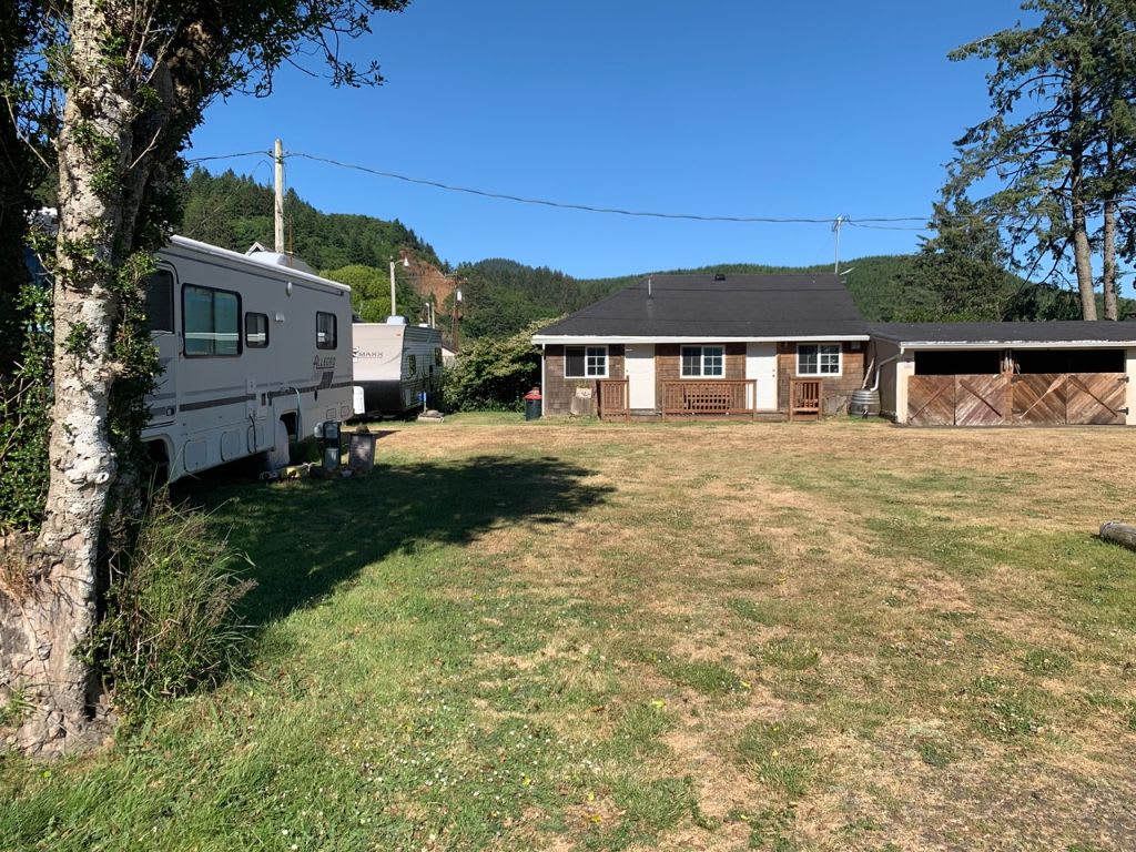 RV Site with Full Hookup (30AMP) (1)