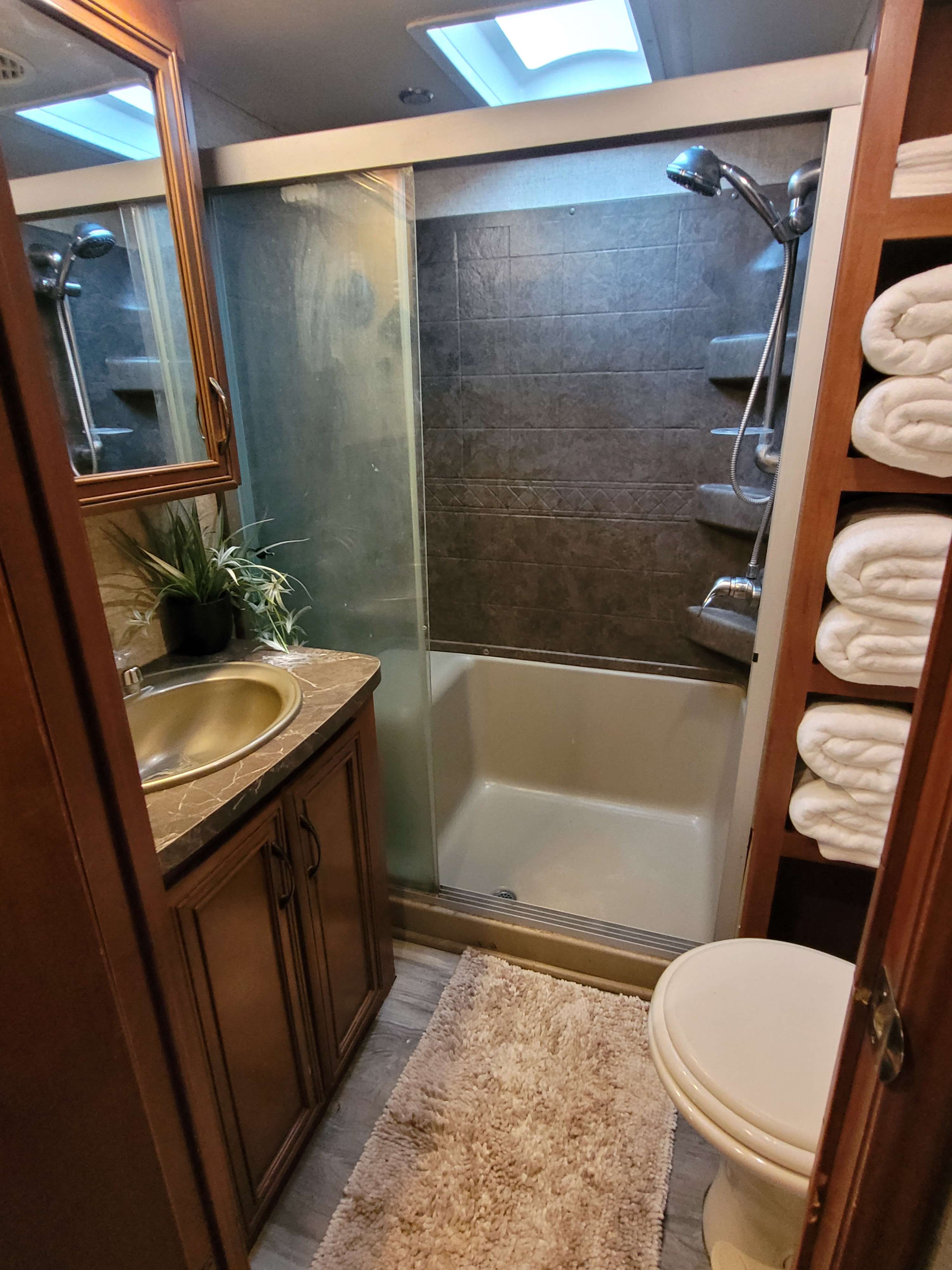 43' Nighty Rental Trailer
