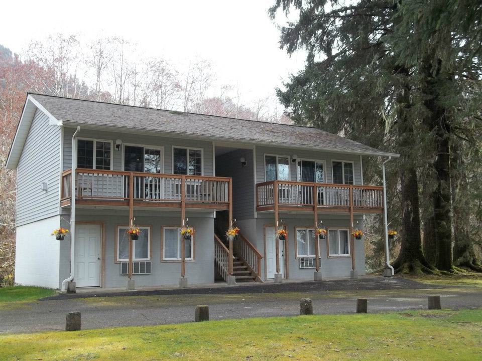 Lake Quinaults Rain Forest Resort Village