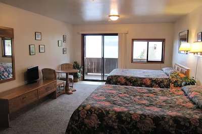 Lake Quinaults Rain Forest Resort Village