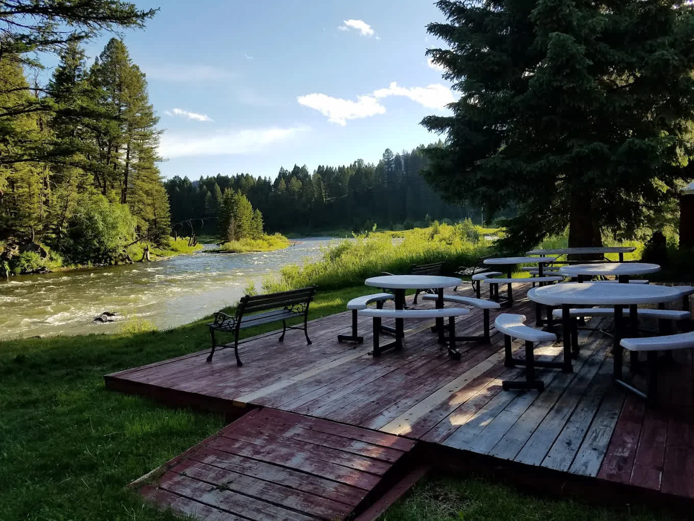 Campfire Lodge Resort