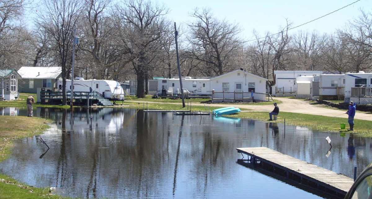 Head Of The Lakes Resort