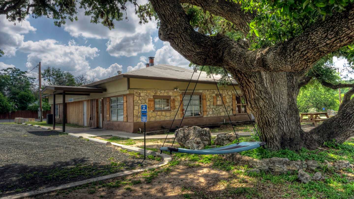 Big Oaks River Resort