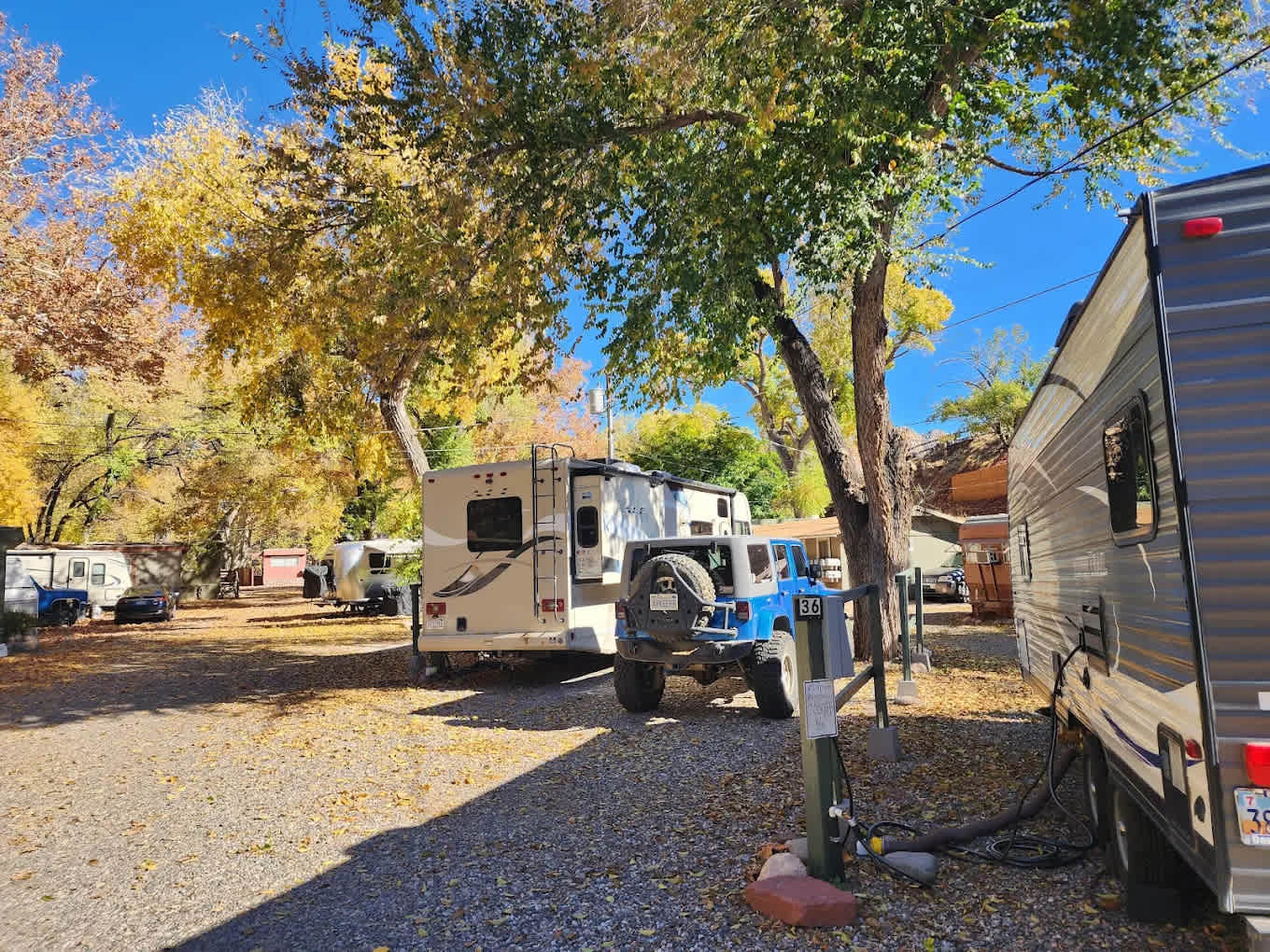 Oak Creek Mobilodge
