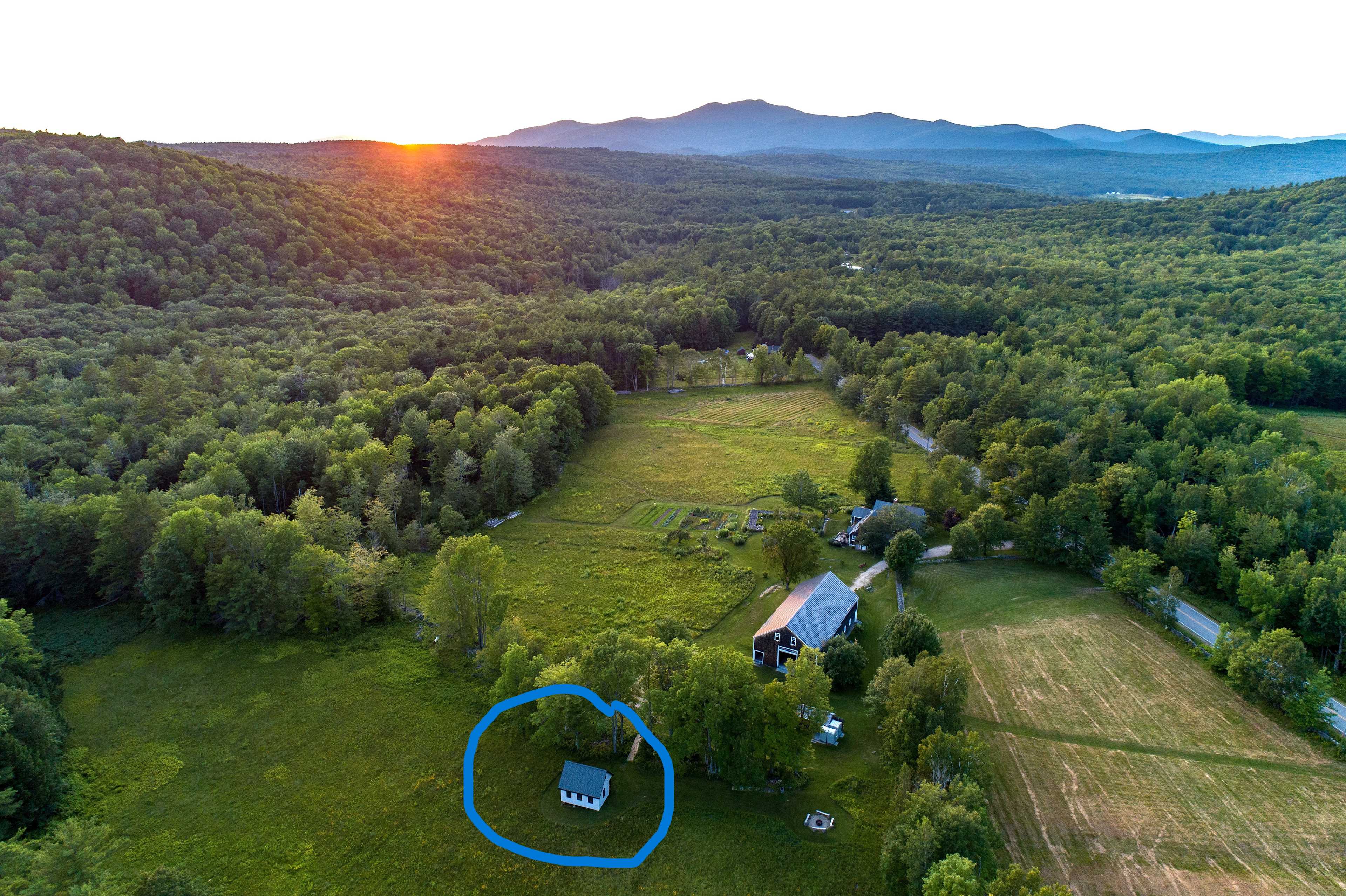 Country Meadow Glamping Cabin