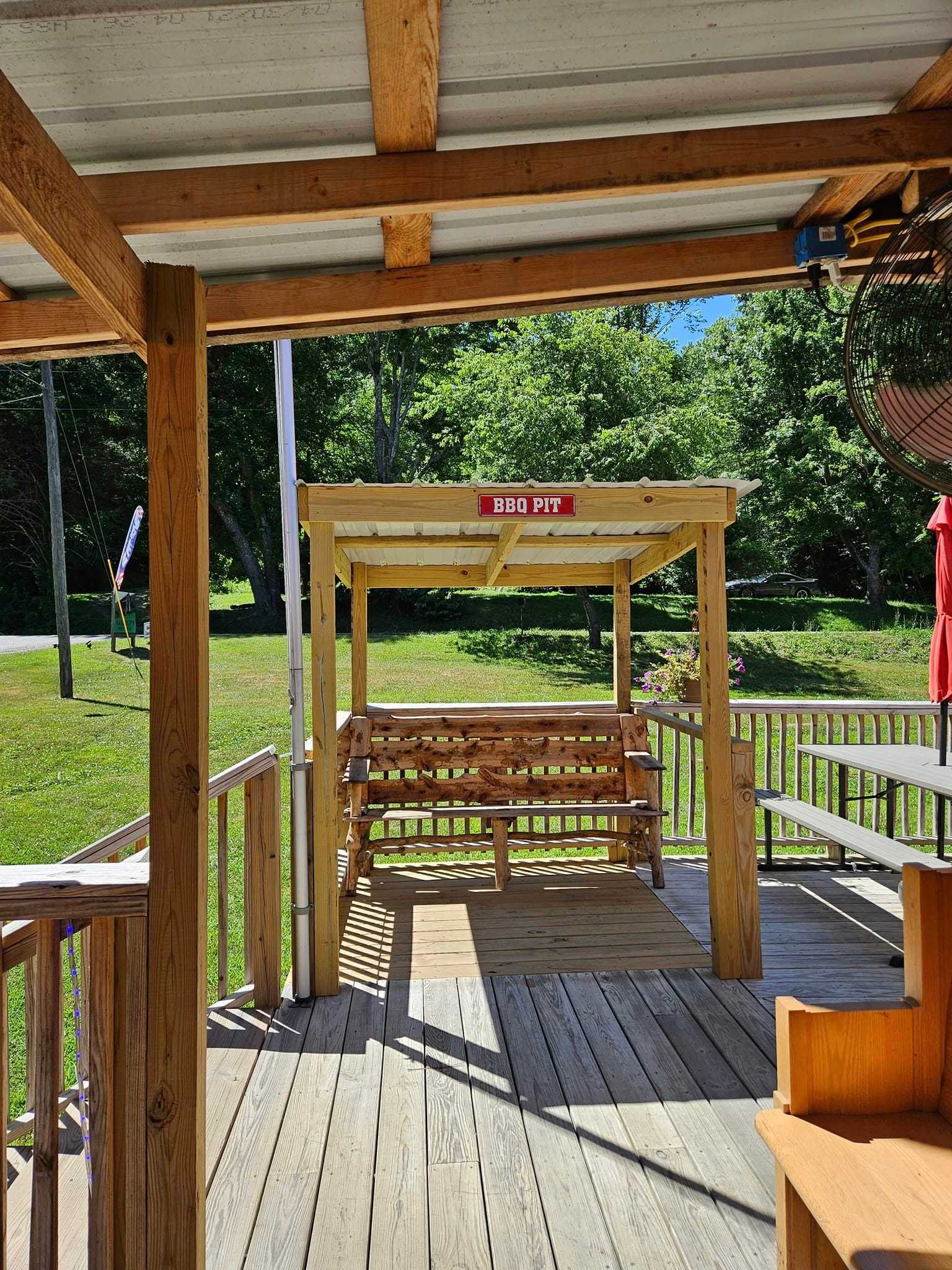 Hammer's Hideaway Campground