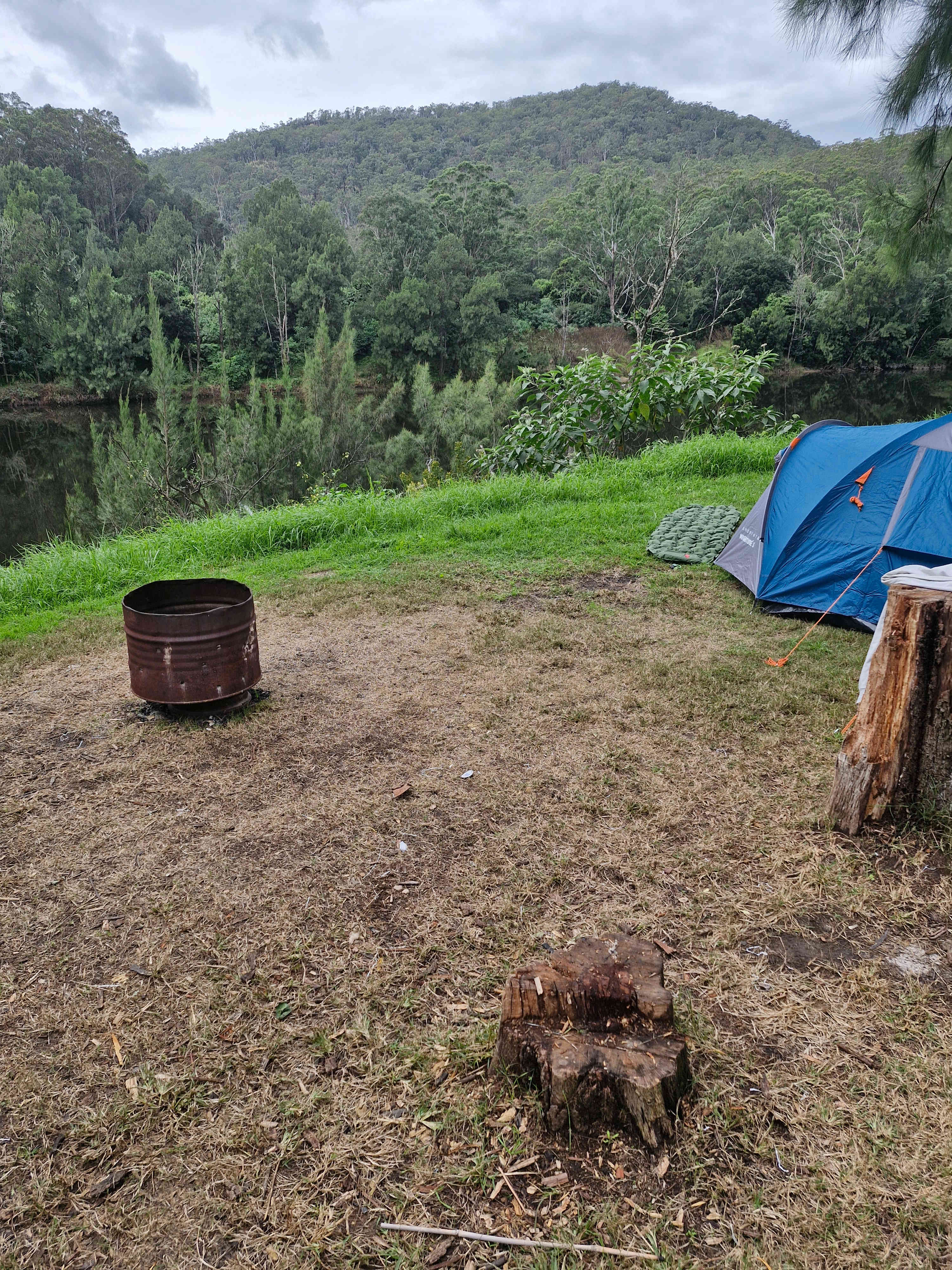 Grady's Riverside Retreat