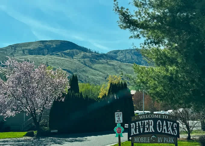 Riveroaks RV Resort