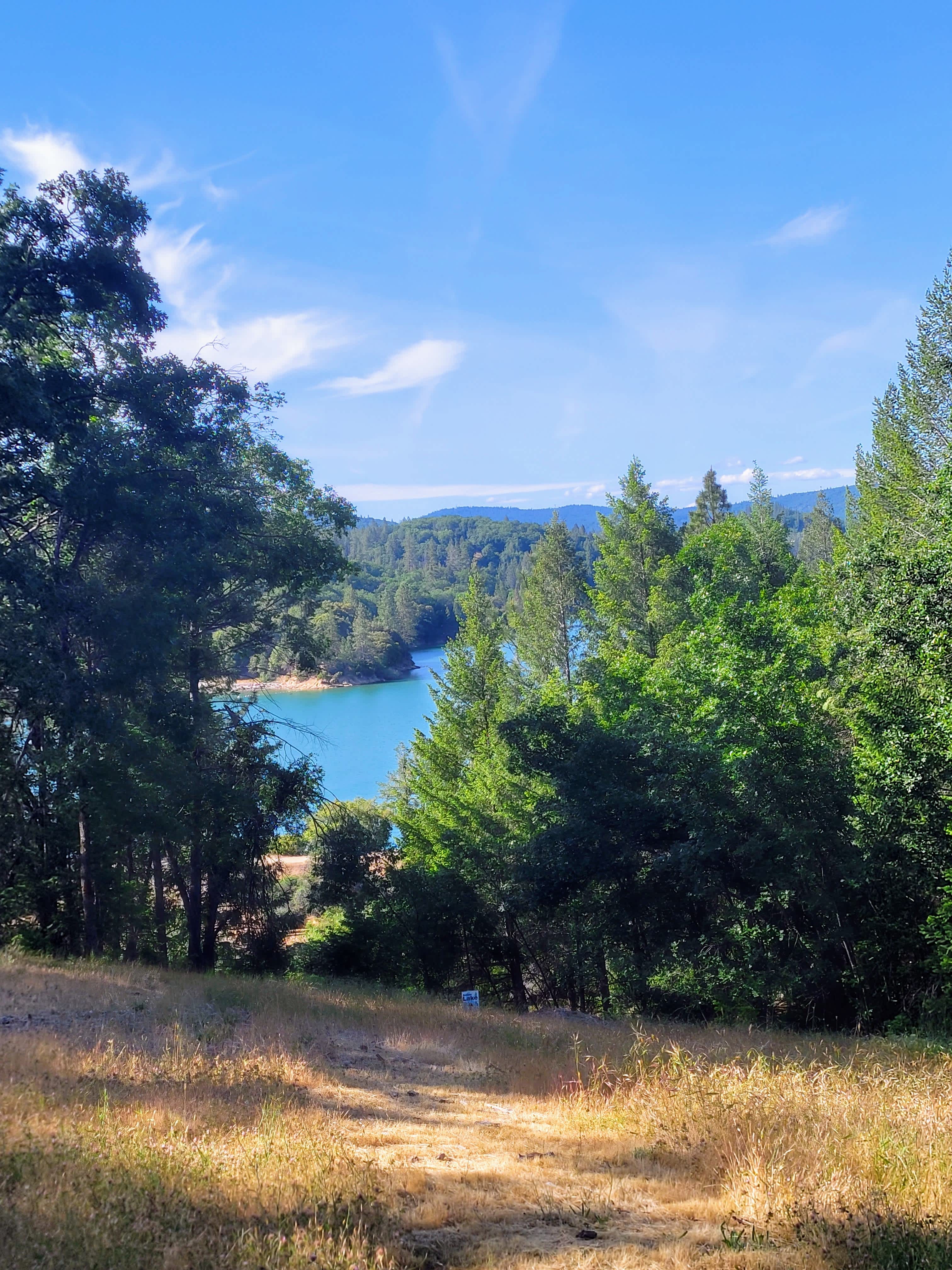 Rollins Lake Retreats, A/C & WIFI