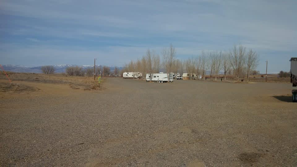 B & K Shoreline Stop