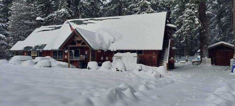 Eagle Cliff Store and Campground